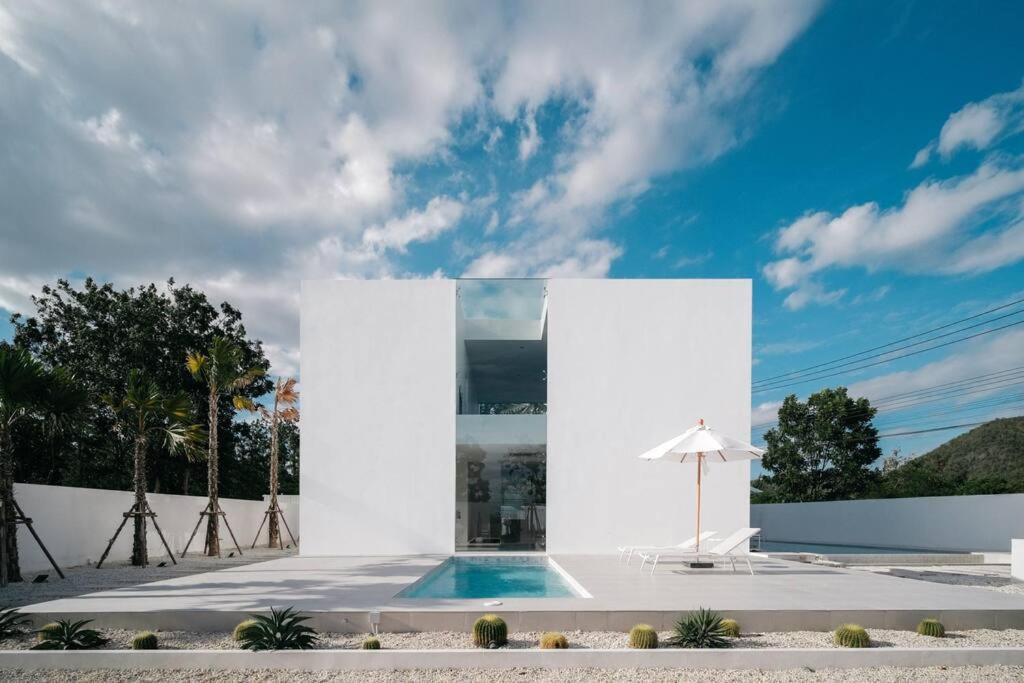 Her Huahin Pool Villa Exterior photo